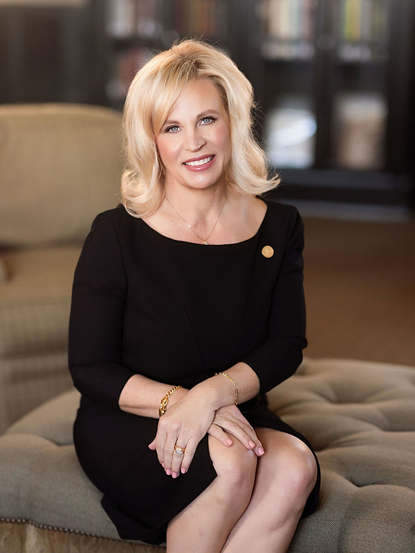 Dana Kuehn