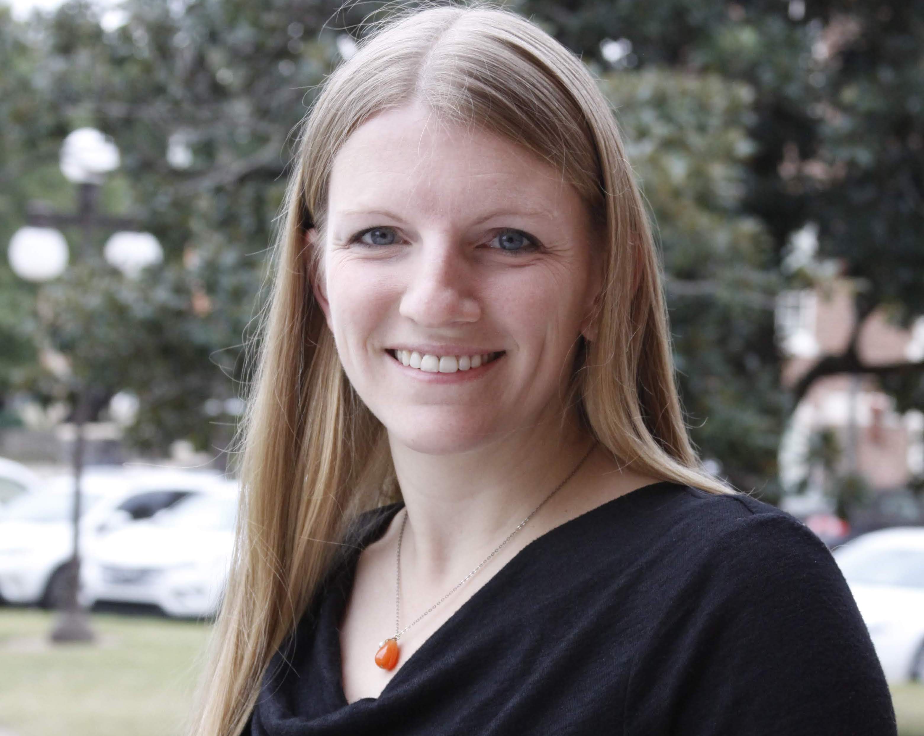 Dr. Sarah Kucker