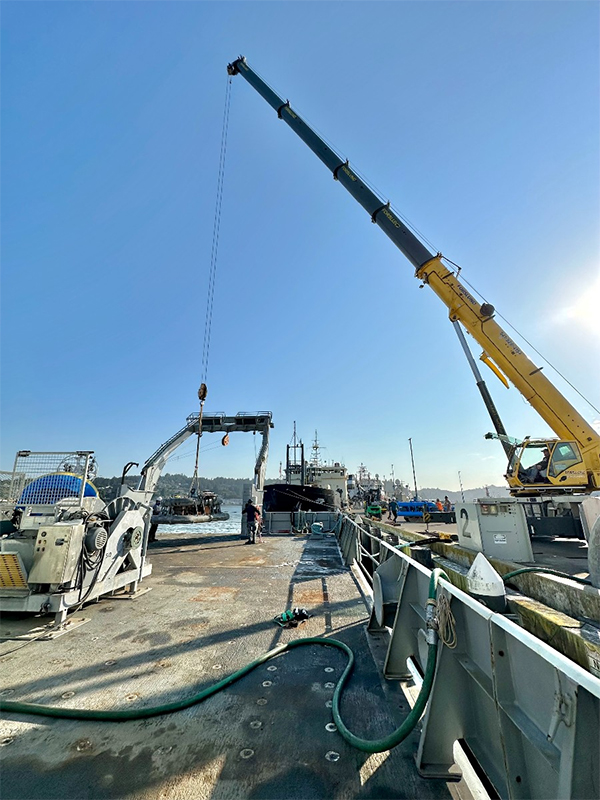 Crane and Mooring